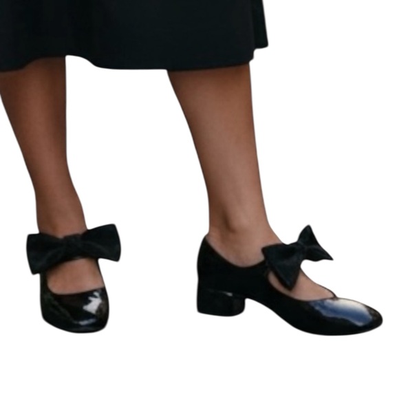 New Cecelia NY Anthropologie Smile 10.5 Black Mary Jane Shiny Leather Velvet Bow